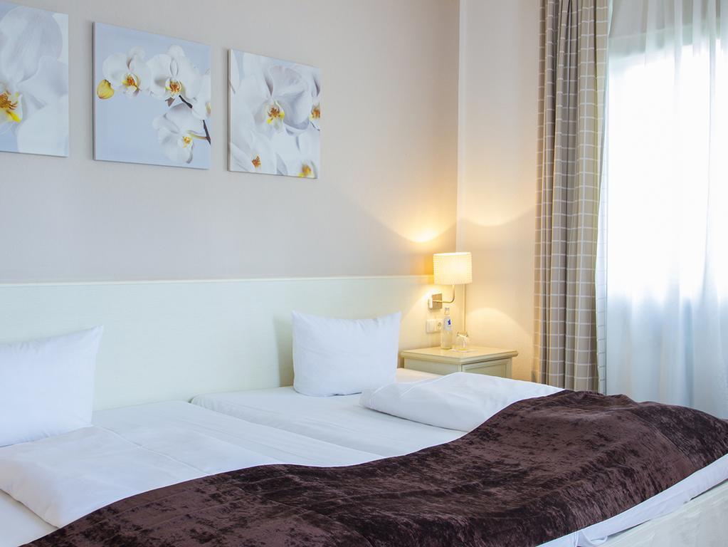Hotel Schlee Hohenschäftlarn Extérieur photo