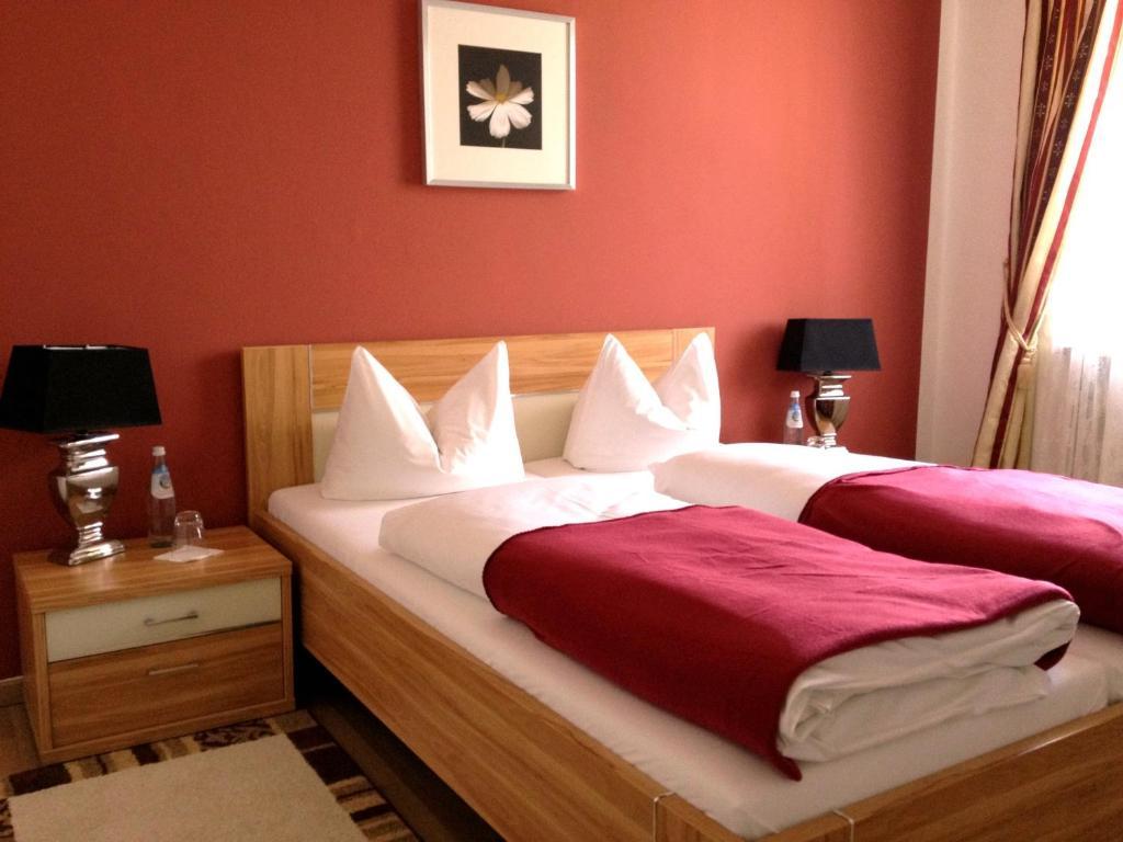 Hotel Schlee Hohenschäftlarn Chambre photo