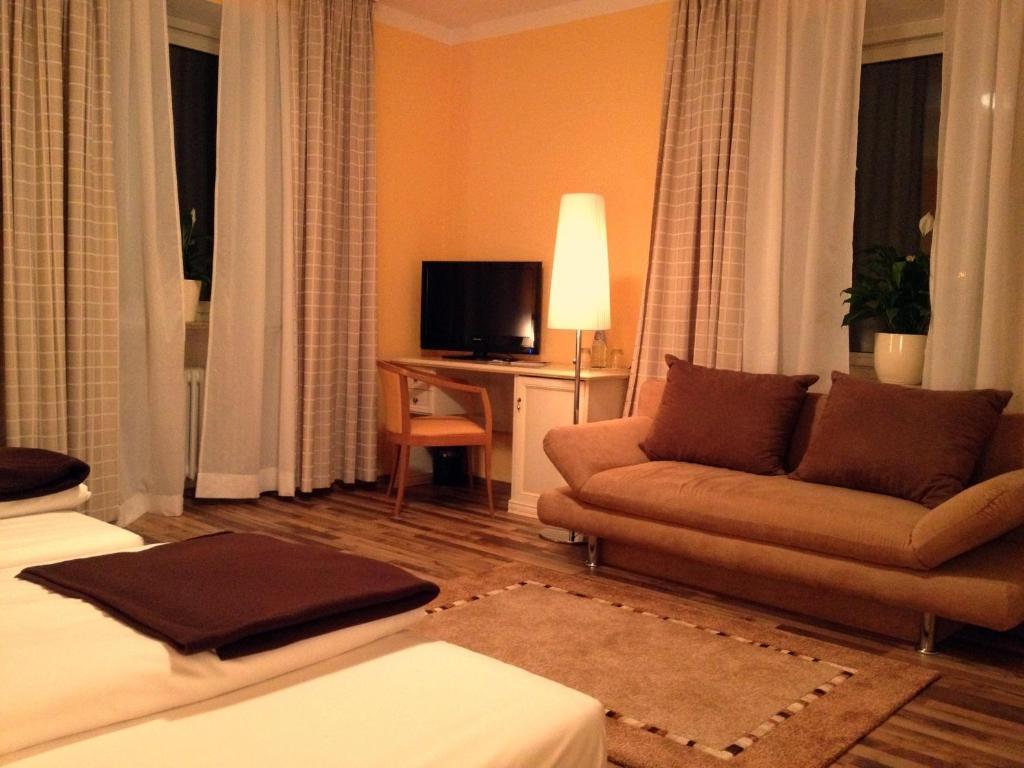 Hotel Schlee Hohenschäftlarn Chambre photo