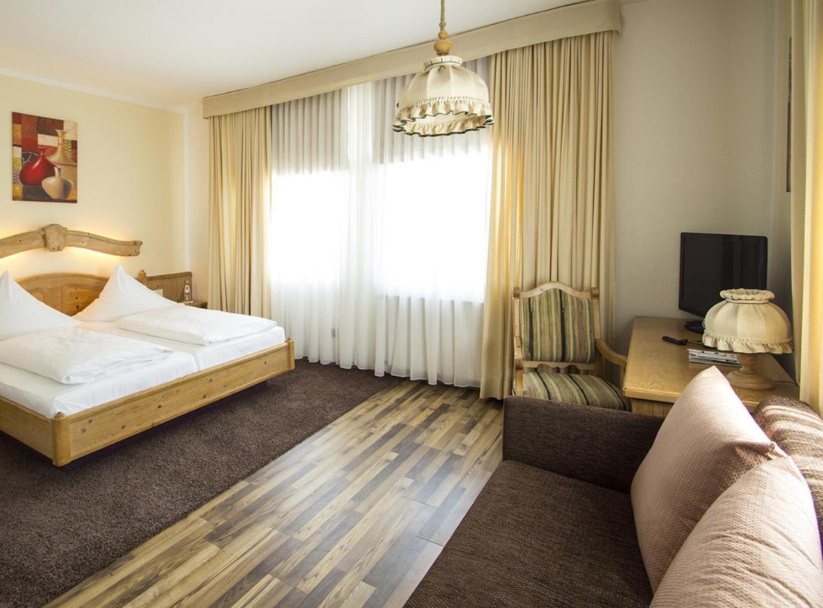 Hotel Schlee Hohenschäftlarn Chambre photo