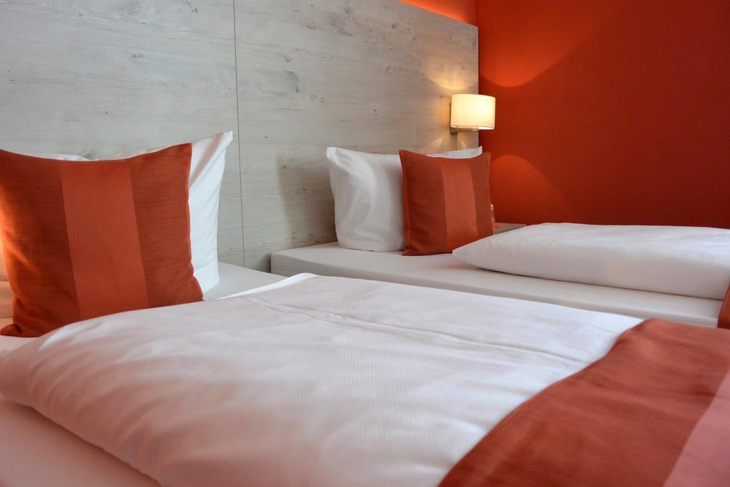 Hotel Schlee Hohenschäftlarn Extérieur photo