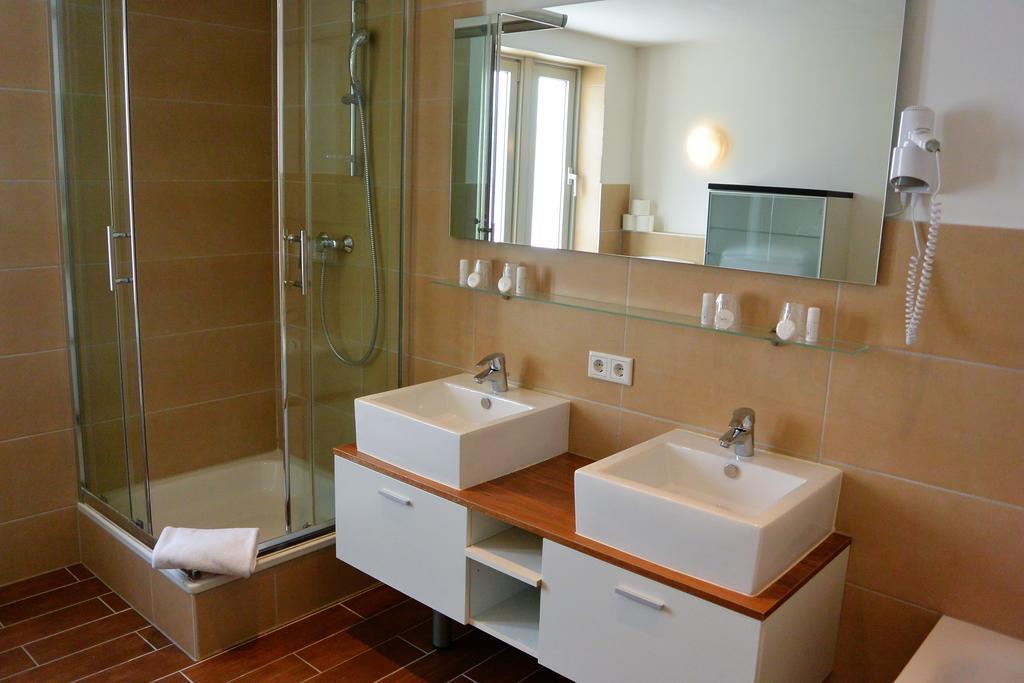 Hotel Schlee Hohenschäftlarn Extérieur photo