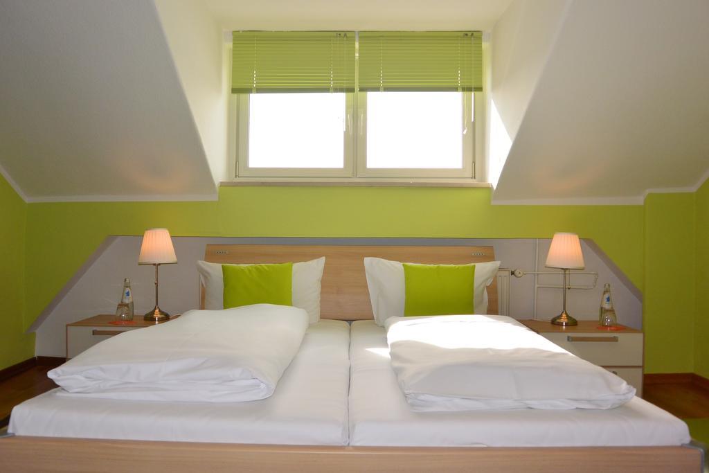 Hotel Schlee Hohenschäftlarn Extérieur photo